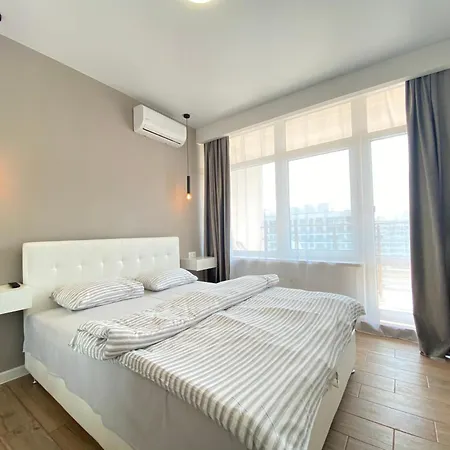 Arcadia New Apartment *